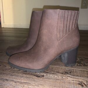 Kelly & Katie KK-Yona Brown Java Booties Size 8.5